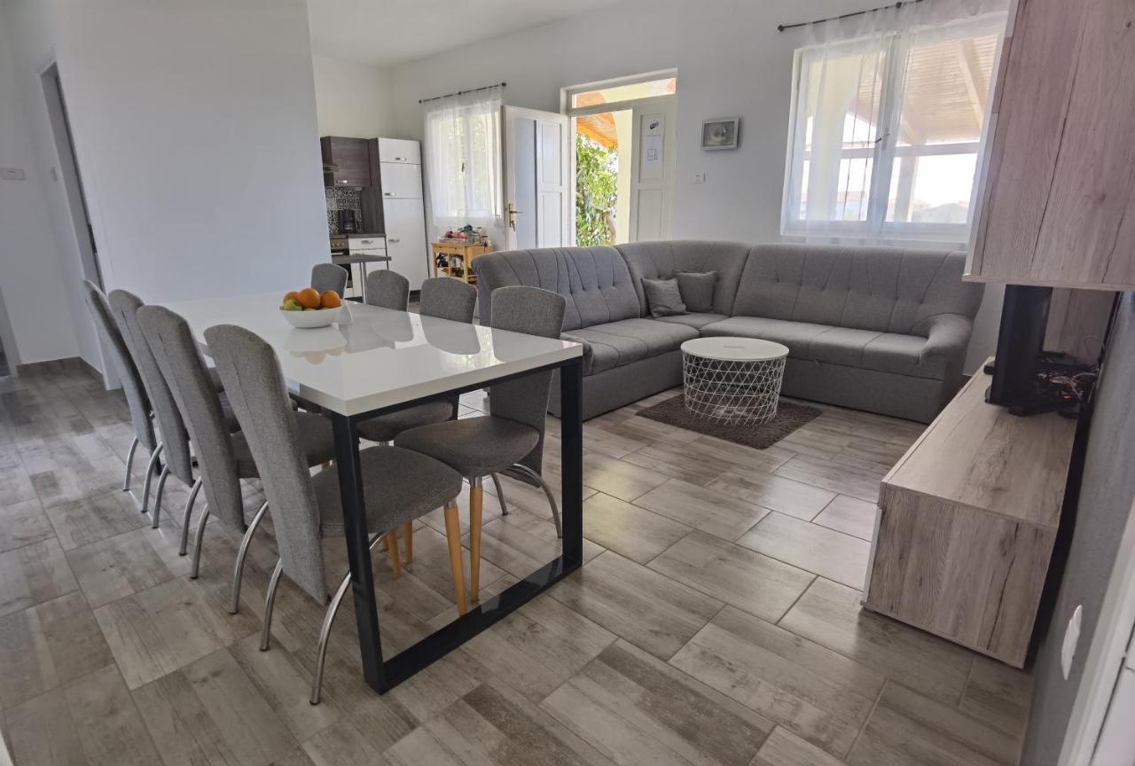 Apartments Jasna Privlaka  Bagian luar foto